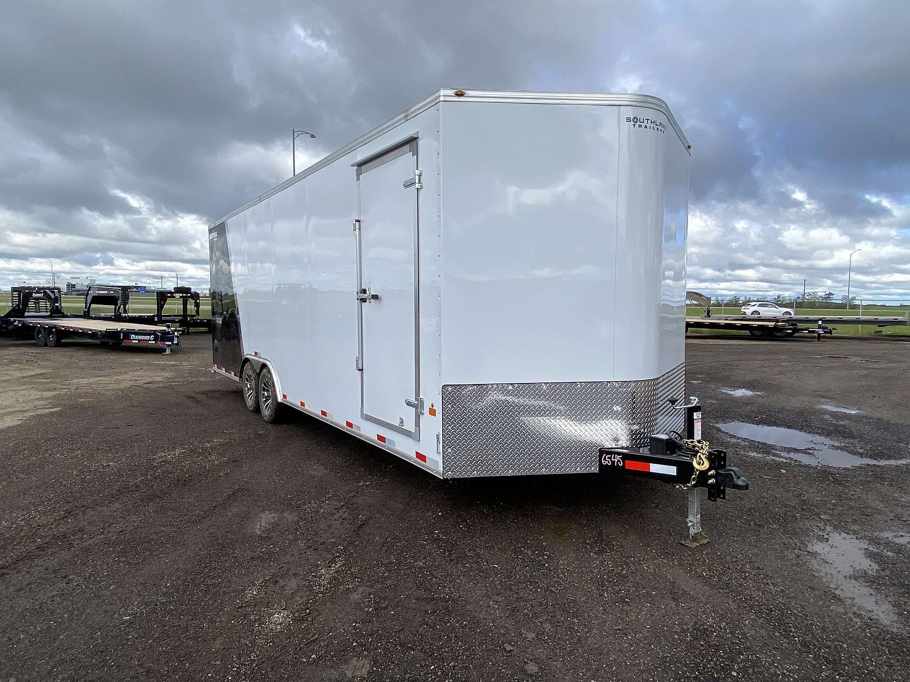 2026 Royal 8.5'x26' Enclosed Cargo w/ Aluminum Wheels