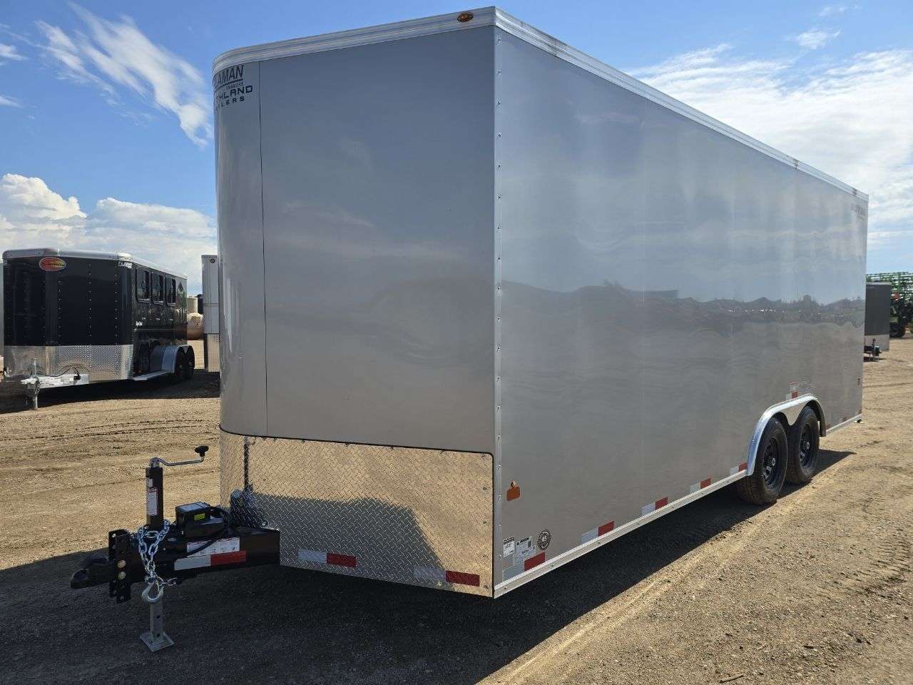 2026 Royal LARC 8'6" x 20' + V-Nose Car Hauler Trailer