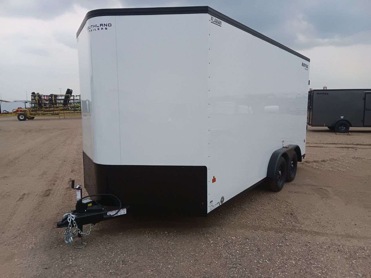 2026 Royal LCH 7'6" x 16' + V-Nose Cargo