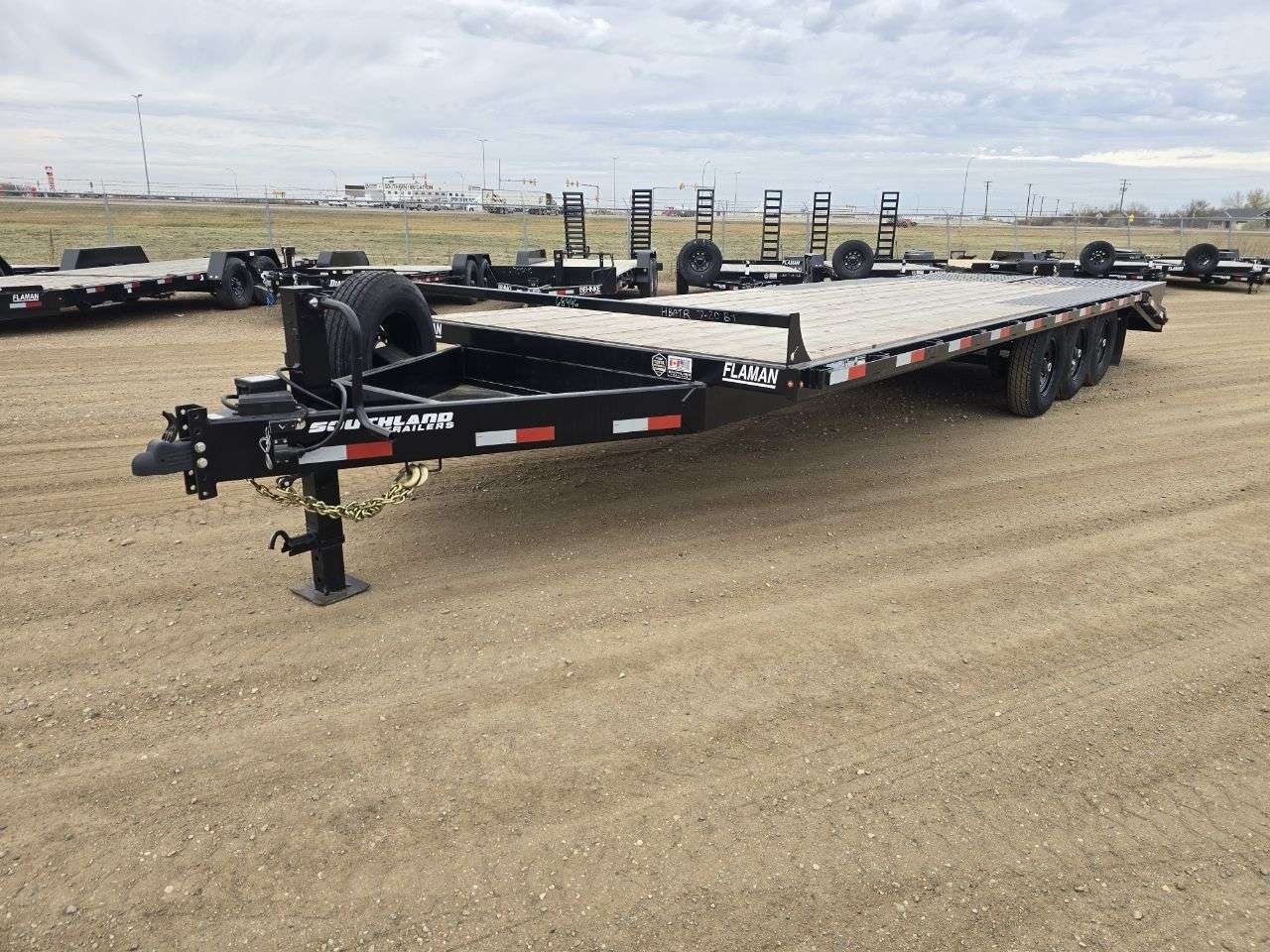 2026 Southland 20'+5' Beavertail Deckover Triple 7K Trailer