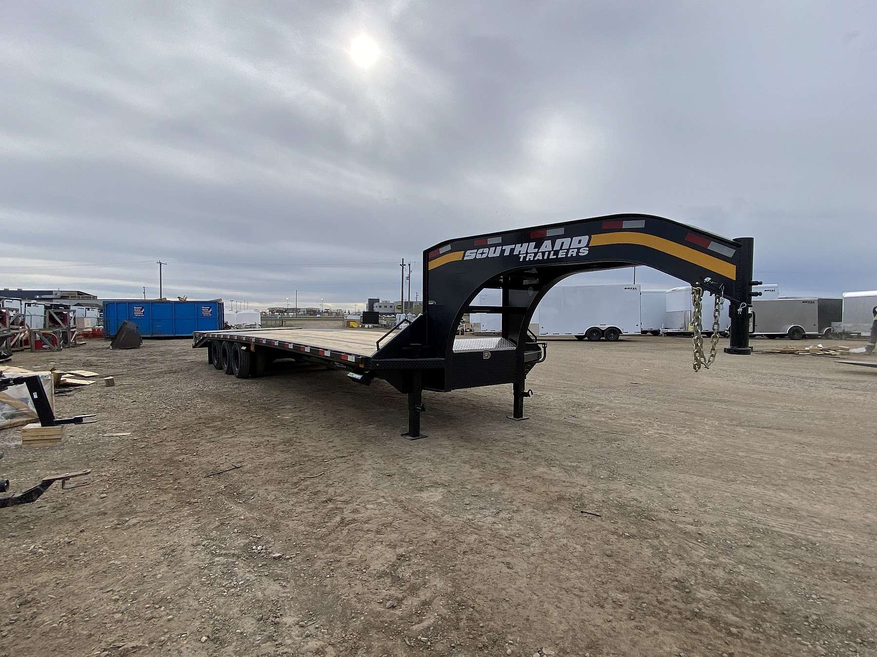 2026 Southland 28'+6' Tri-Axle Gooseneck Trailer
