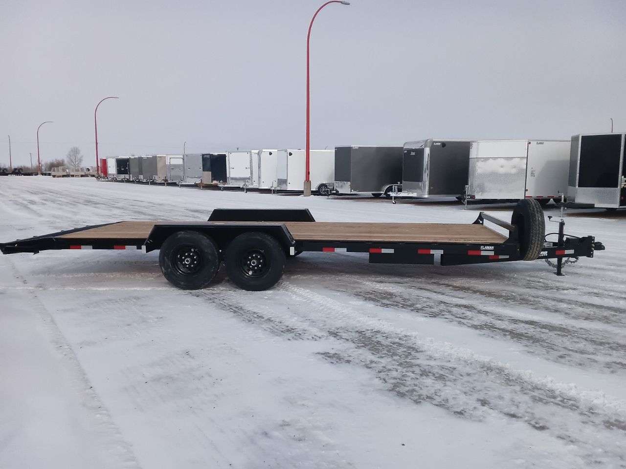 2026 Southland 8'6" x 22' Beavertail Flat Deck Trailer