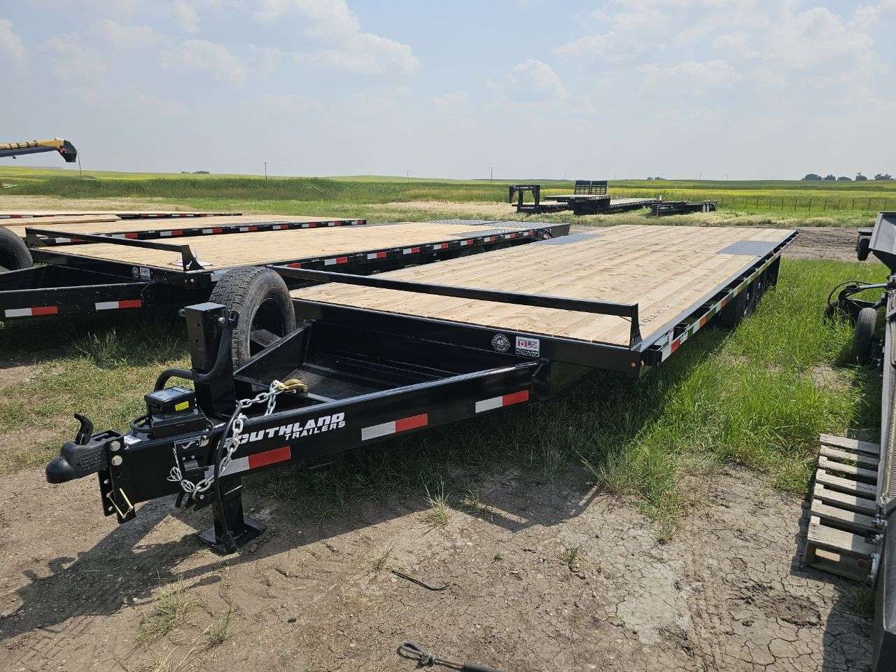 2026 Southland HBA 8'6" x 24' Deckover Trailer