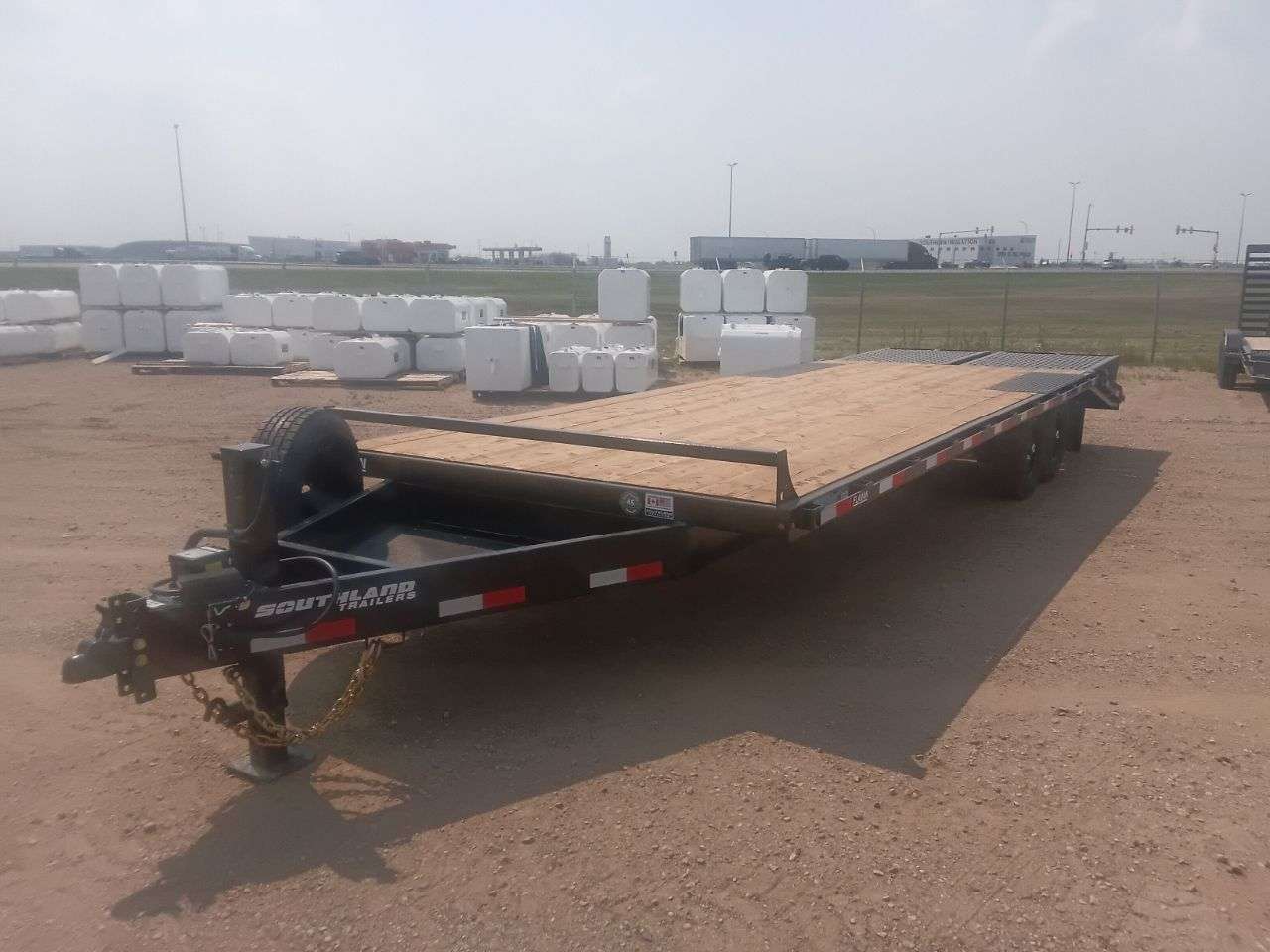 2026 Southland HBA 8'6" x 25' Beavertail Deckover