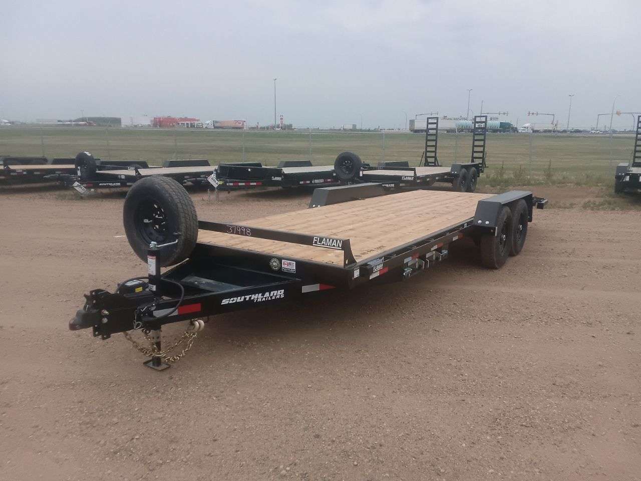 2026 Southland LBA 8'6" x 22' Beavertail Flat Deck