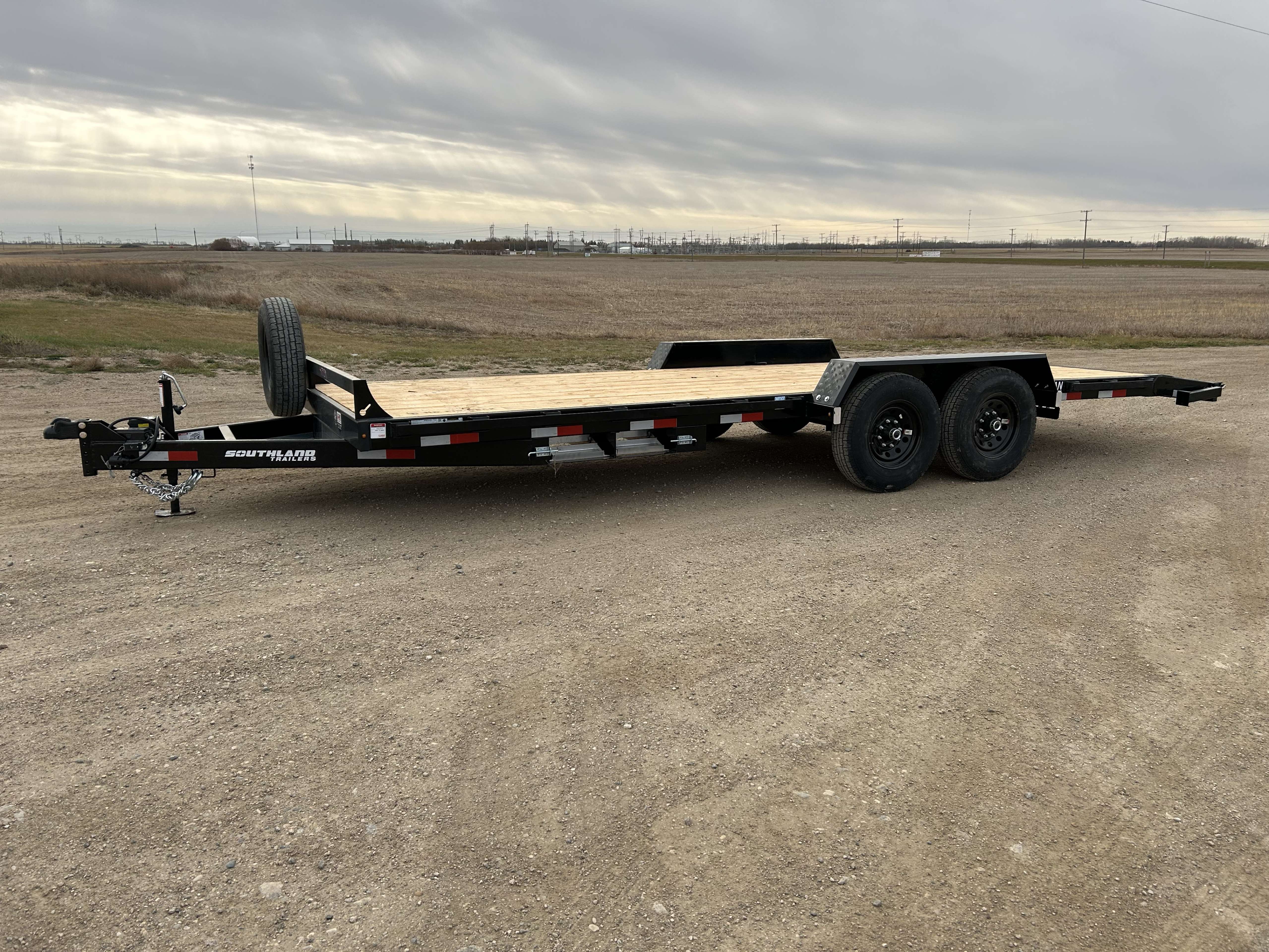 2026 Southland LBA 8'6" x 22' Beavertail Flat Deck Trailer
