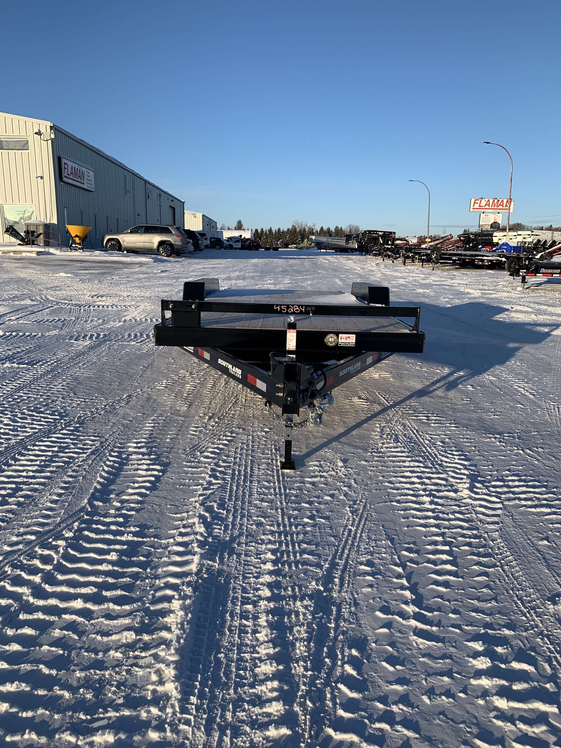 2026 Southland LBA 8'6" x 22' Beavertail Flat Deck Trailer