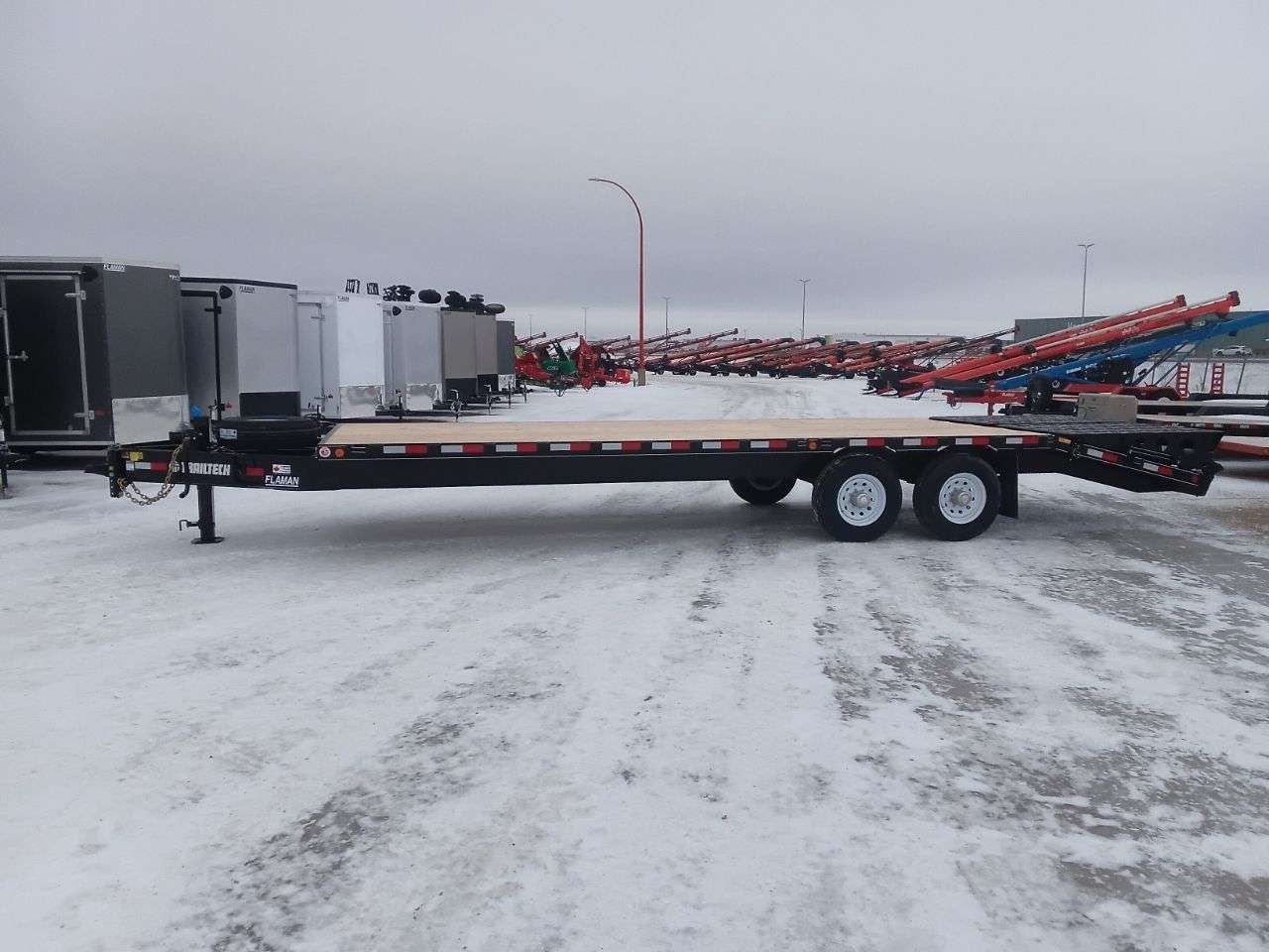 2026 Trailtech 8'6" x 25' Beavertail Deckover Trailer