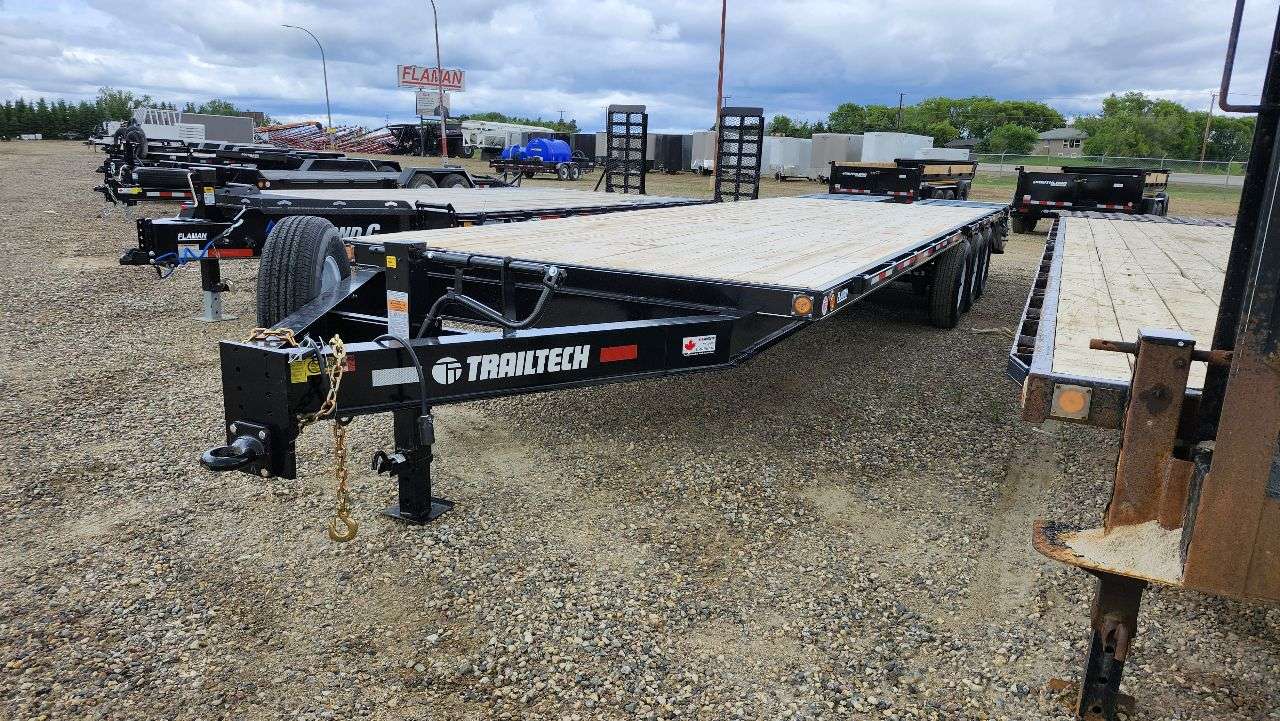 2026 Trailtech 8'6" x 28'9" Beavertail Deckover Trailer
