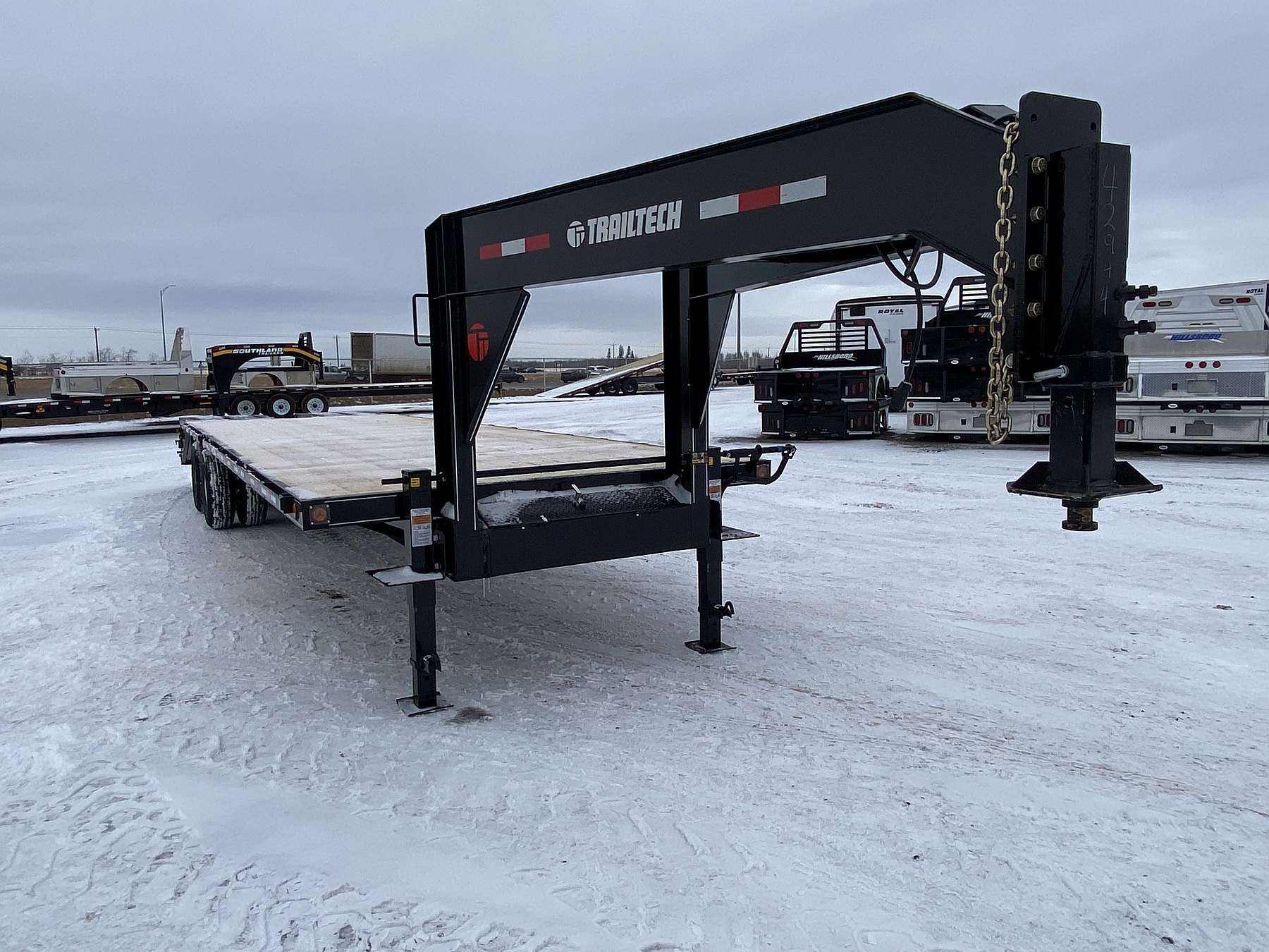 2026 Trailtech Essential Series 26' Gooseneck Trailer