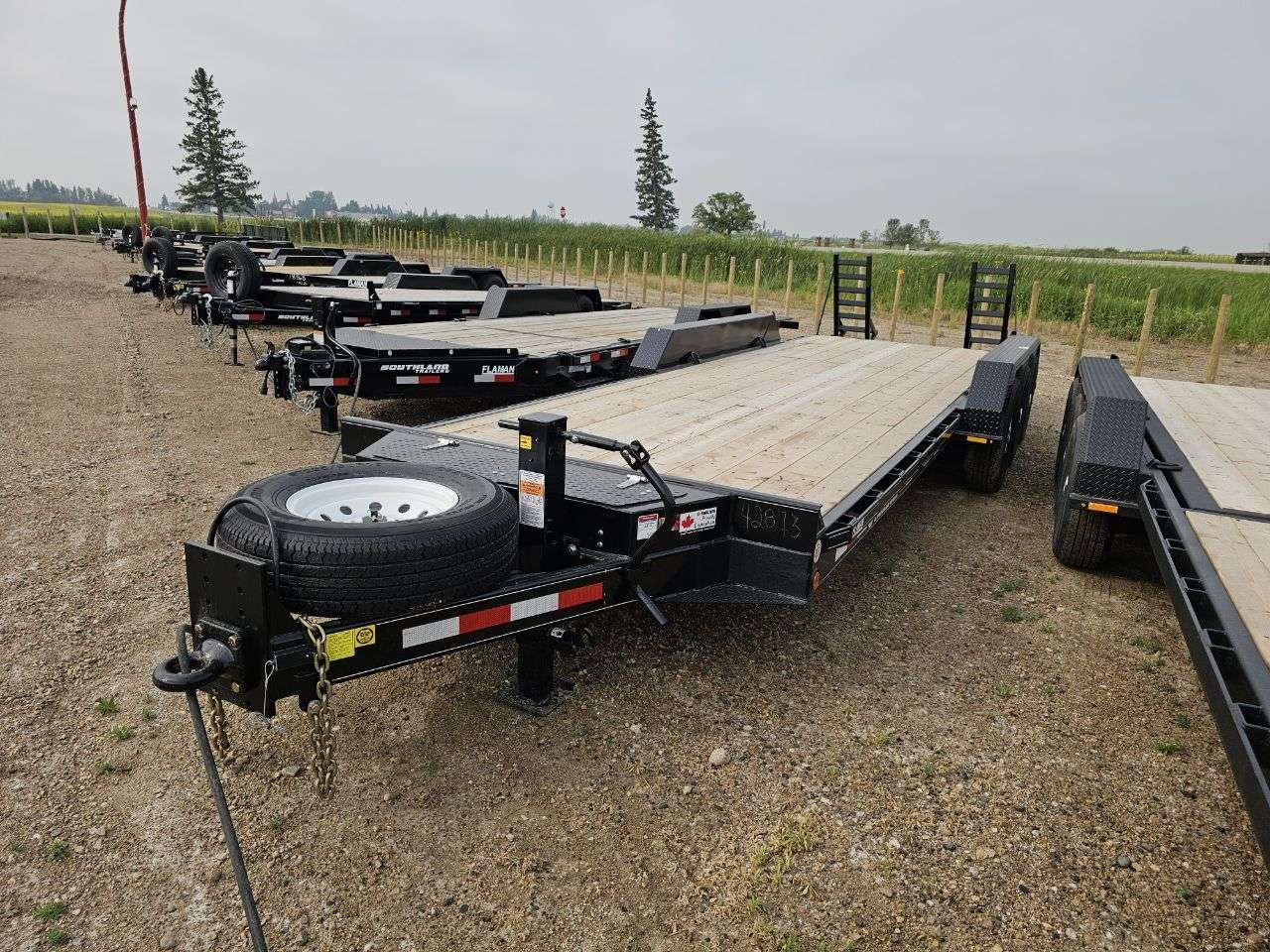 2026 Trailtech L370 8'6" x 24' Beavertail Flat Deck