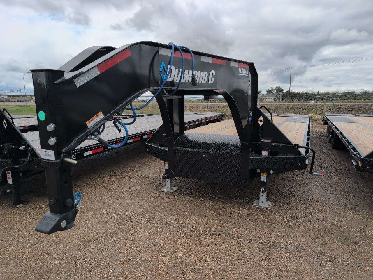 2027 Diamond C 8'6" x 30' GN Beavertail Flat Deck Trailer
