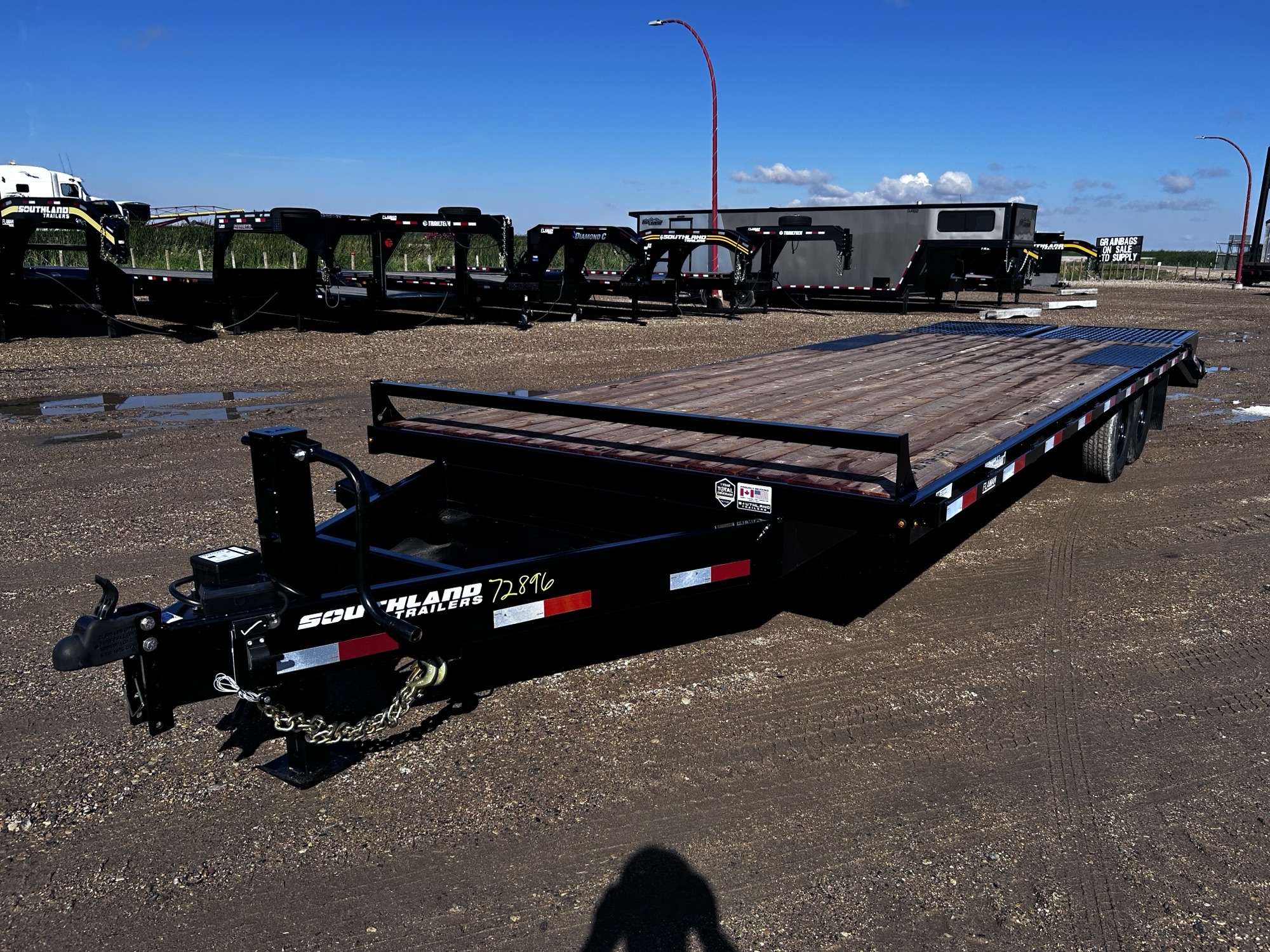 2027 Southland 20' + 5' BT Deckover Tandem 7K Trailer