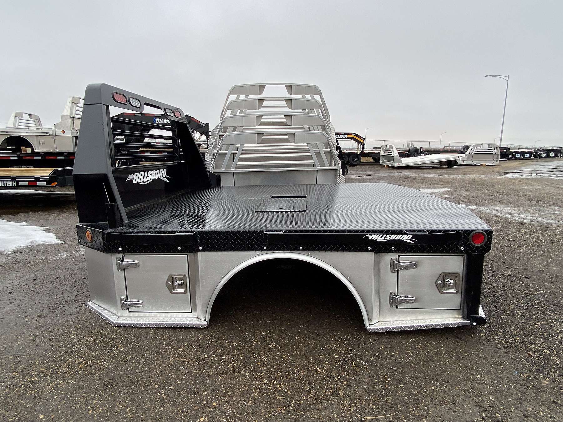 Hillsboro 500 Series 8'x8.5' Hybrid Truck Deck