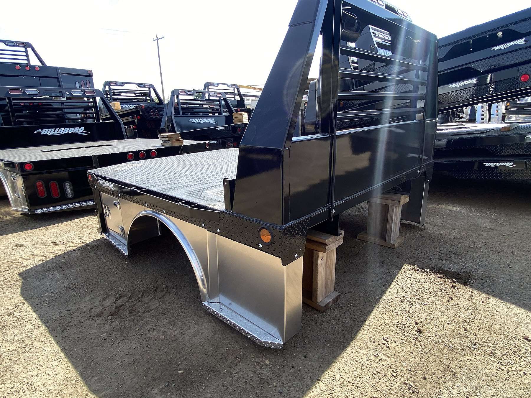 Hillsboro STA500 6.5'X7' Hybrid Truck Bed