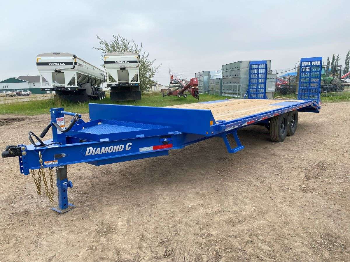 *Limited Rebate* 2024 Diamond C 22' Deck-Over Trailer