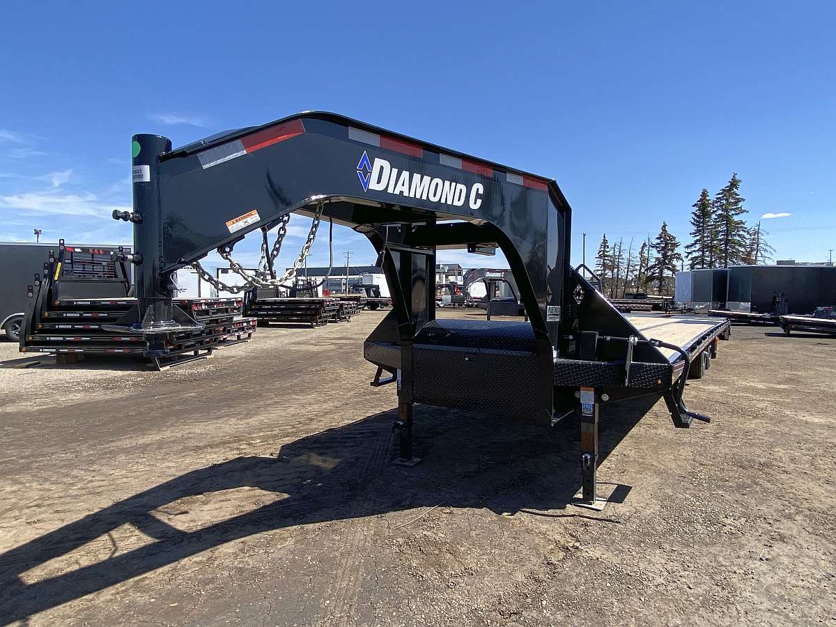 *Seasonal Clearout* 2023 Diamond C 35' Gooseneck Trailer