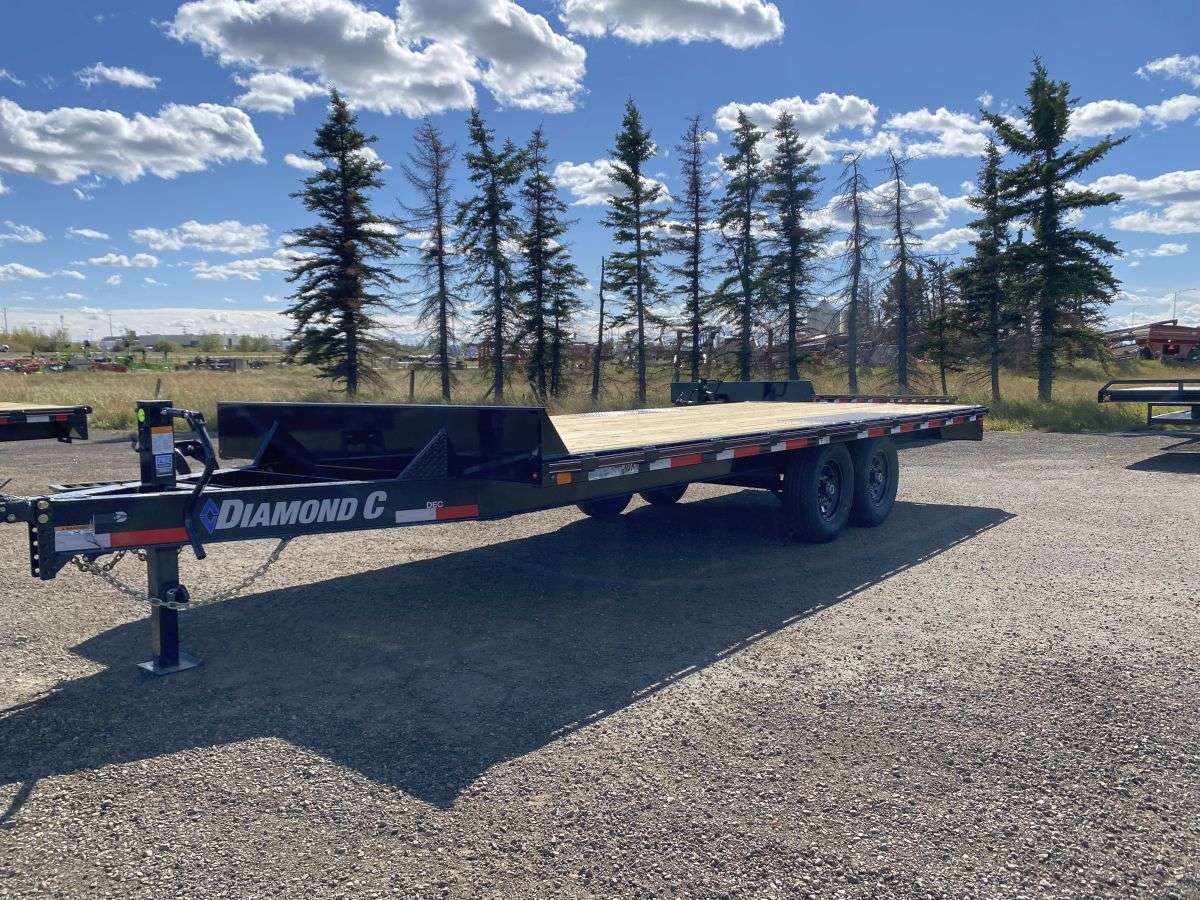 *Seasonal Clearout* 2024 Diamond C 20' Deck-Over Trailer