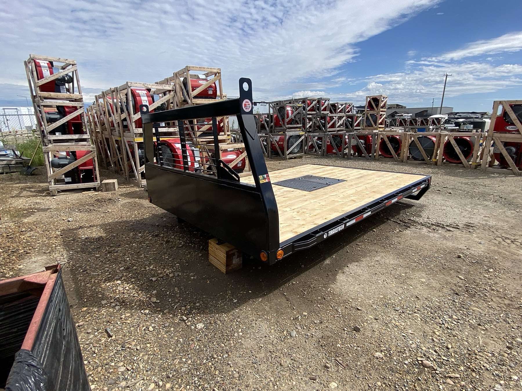 Trailtech 8'x11' Truck Deck w/ Flip Over 5th Wheel Option
