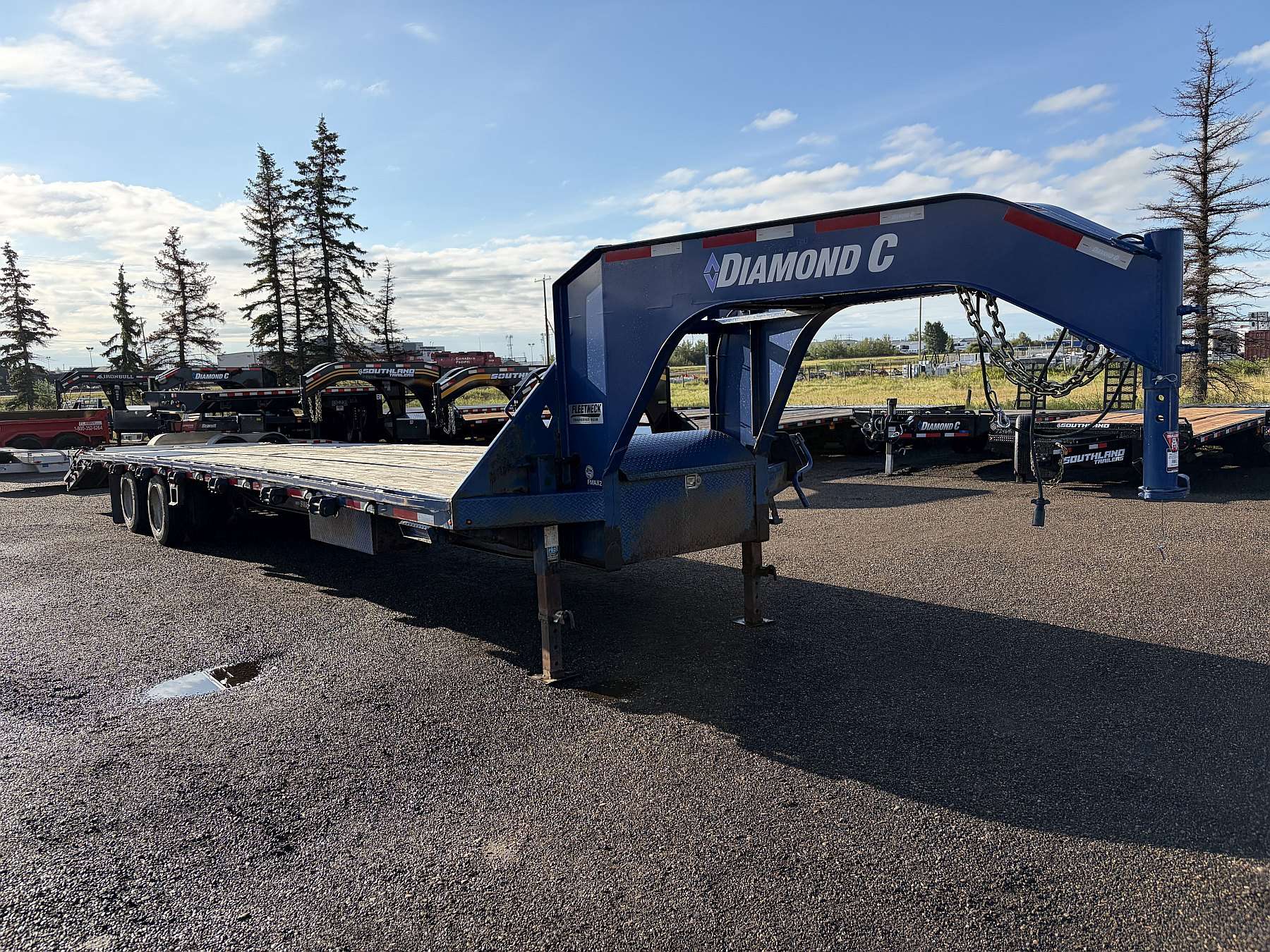 Used 2019 Diamond C FMAX216 - 35' Gooseneck Trailer